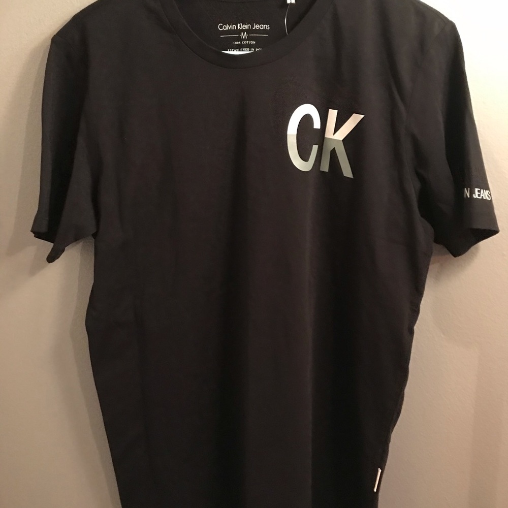 Calvin Klein tee never worn